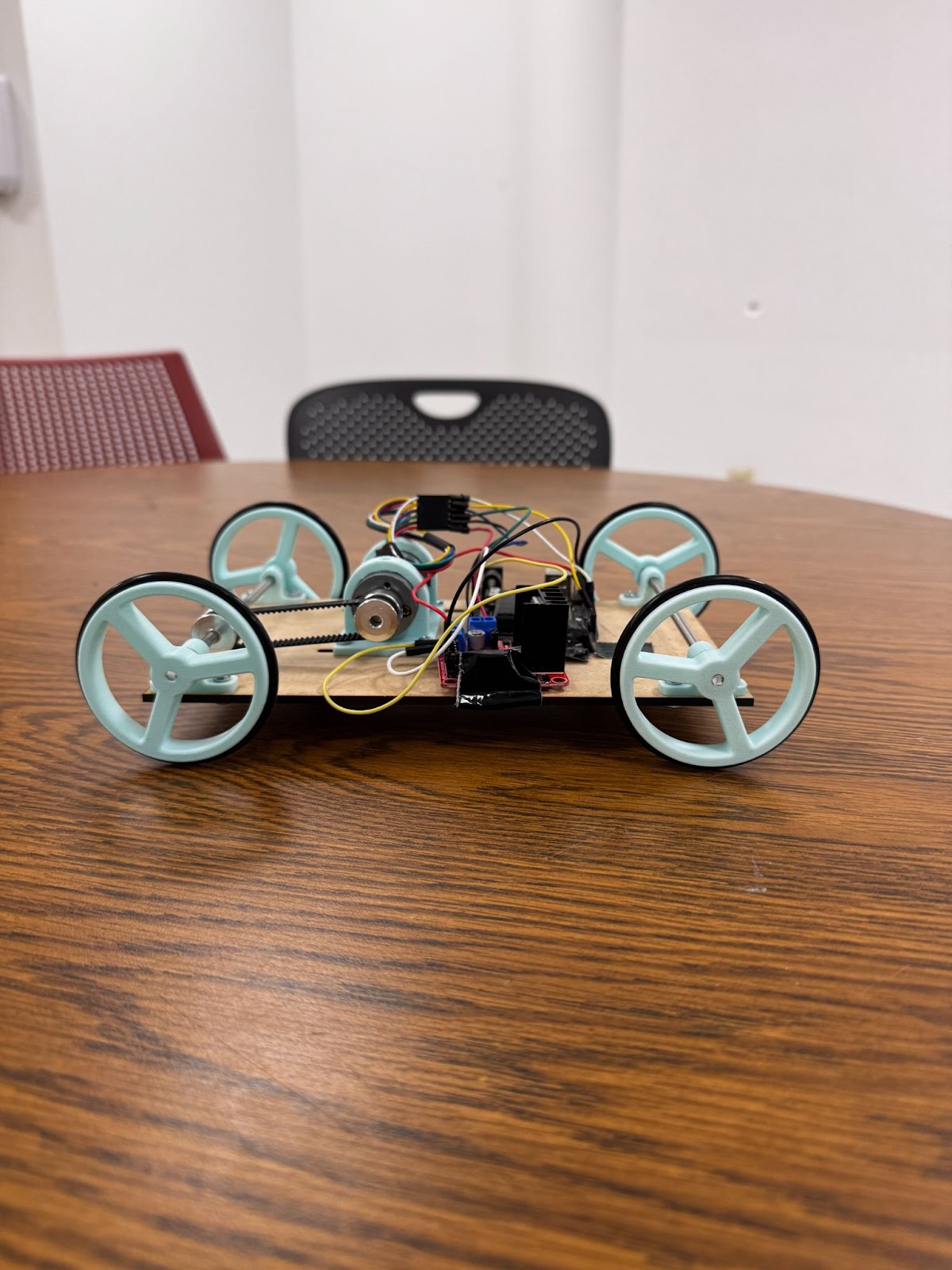 Rod balancing motor control cart in action