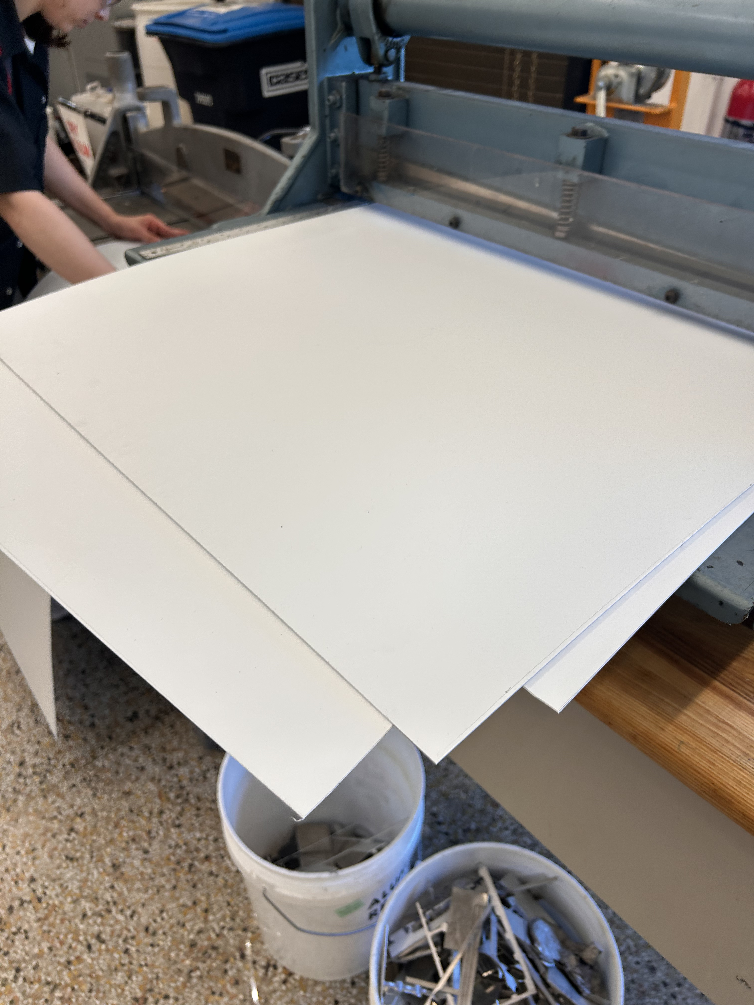 Vacuum thermoforming equipment setup
