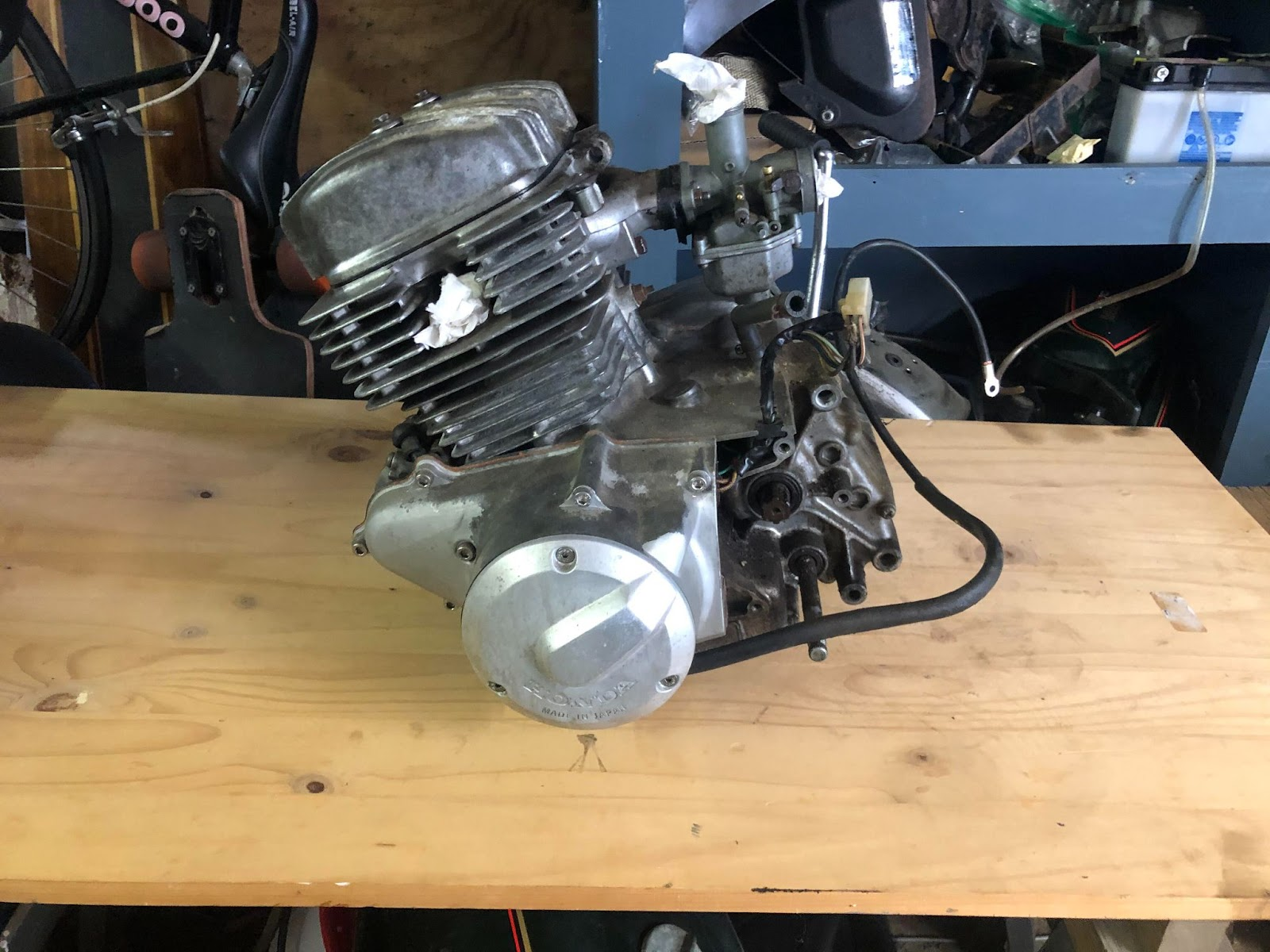 CM200T carburetor service and cleaning