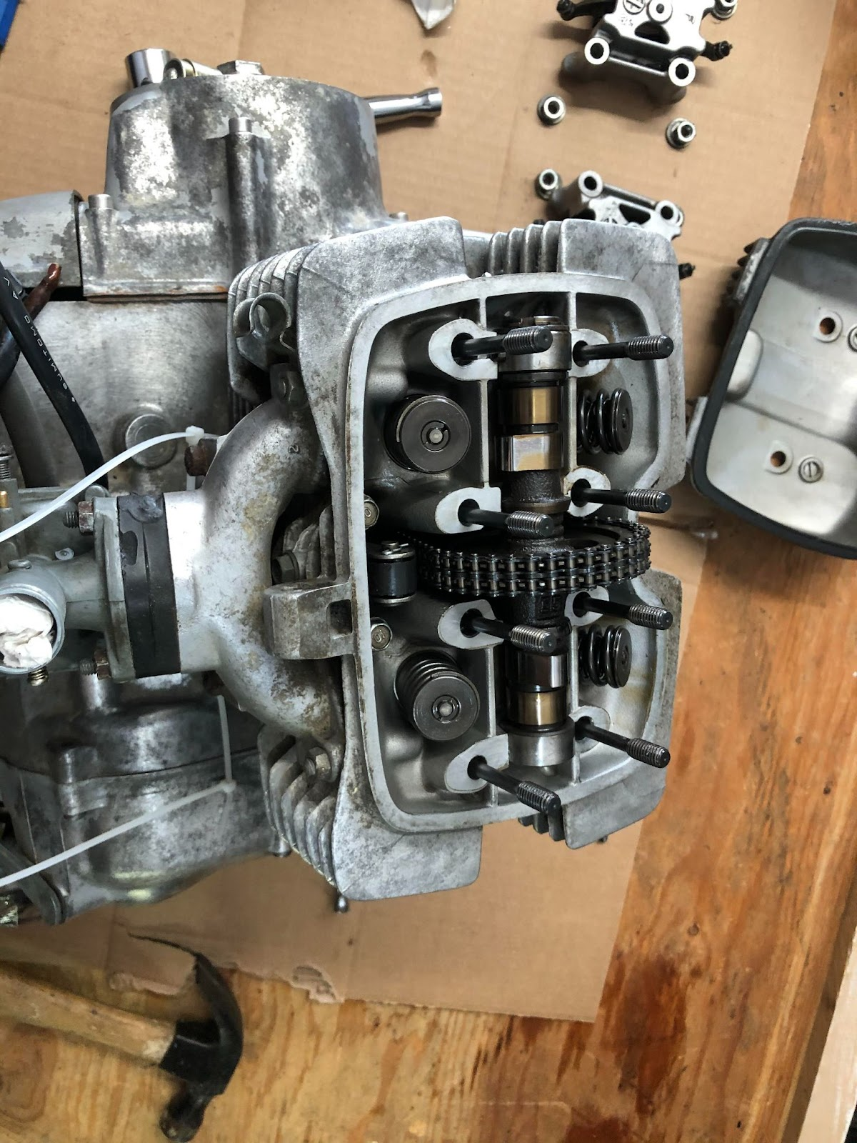 CM200T frame and suspension components